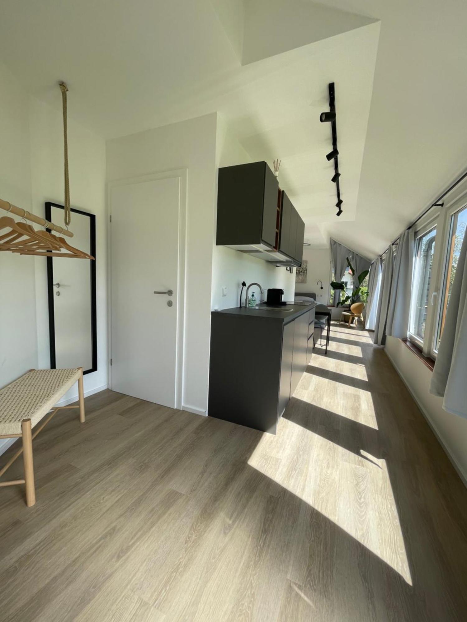 Studio7 Vorderelsenwang