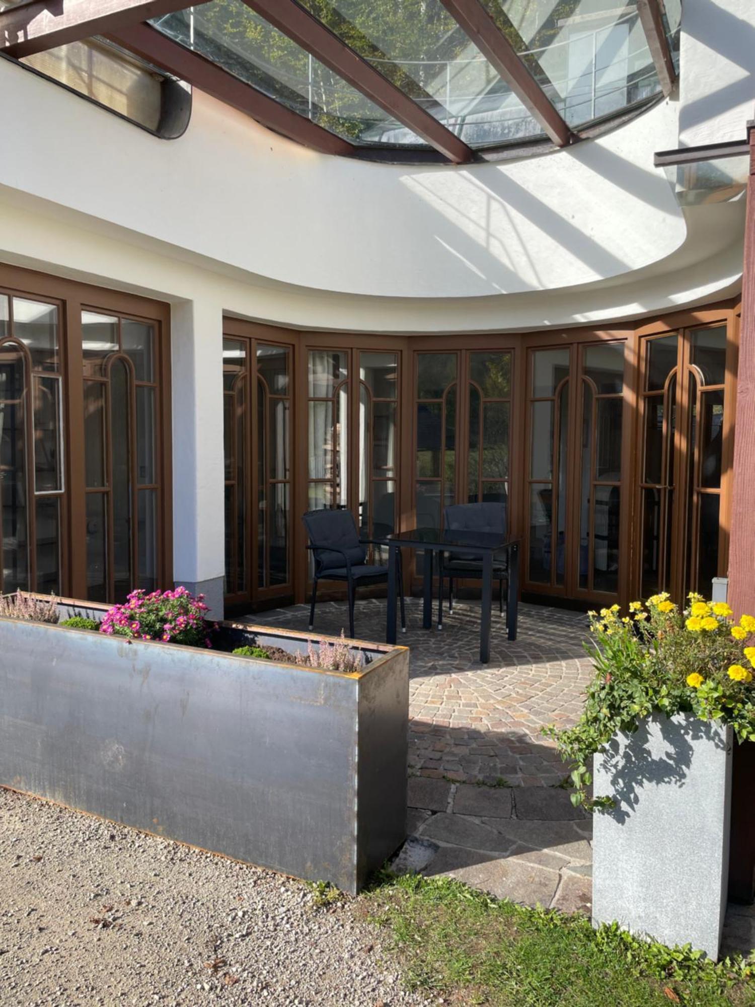 Studio7 Vorderelsenwang